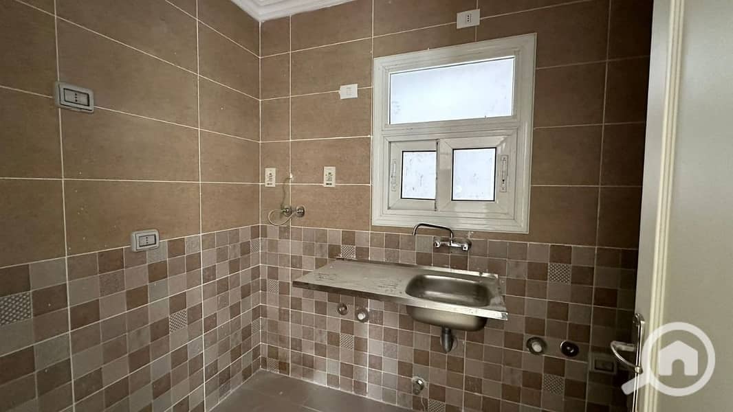 7 ec4b0c8a-0a77-41dc-a5c0-5e6c3c9411f6. jpg