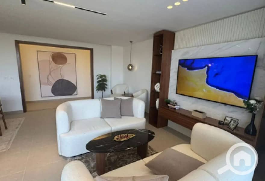 10 8112317-e3a81o. jpg