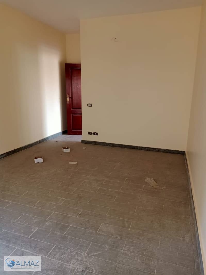 2 WhatsApp Image 2025-12-20 at 12.49. 08 PM (1). jpeg