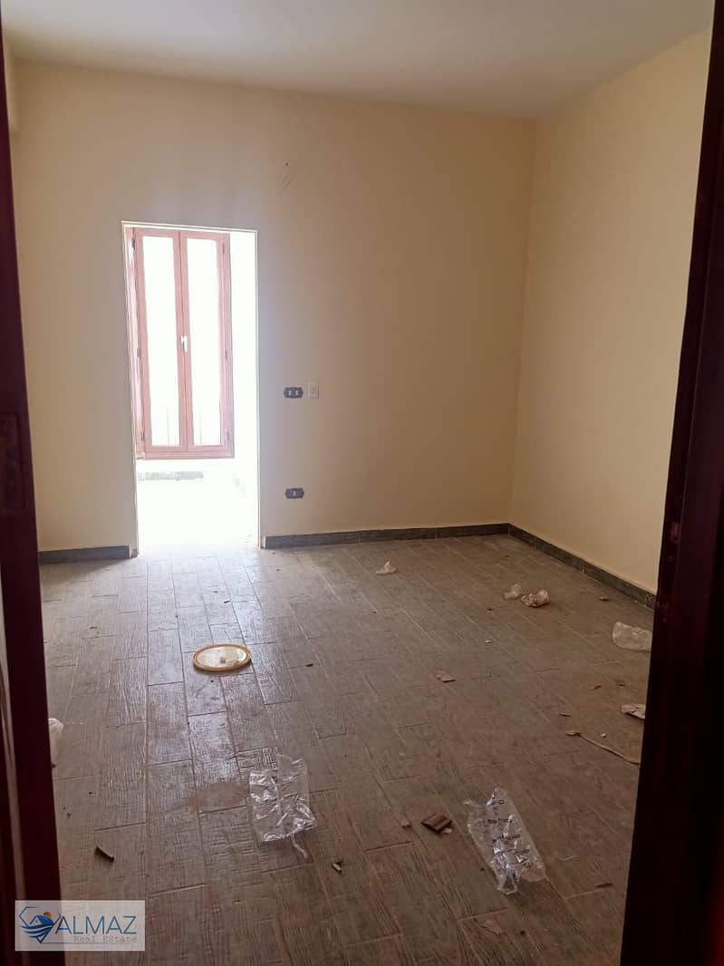 3 WhatsApp Image 2025-12-20 at 12.49. 09 PM (1). jpeg