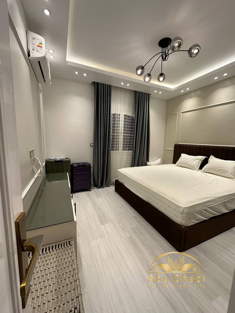 15 8d1b5aa3-f5f9-43bc-8310-06a366245855. jpg