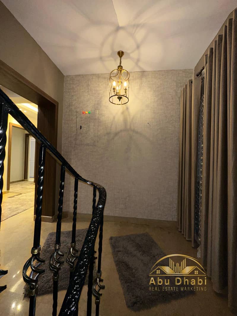 19 972d15c5-f5f0-4033-a4d3-6d681e3f38b6. jpg