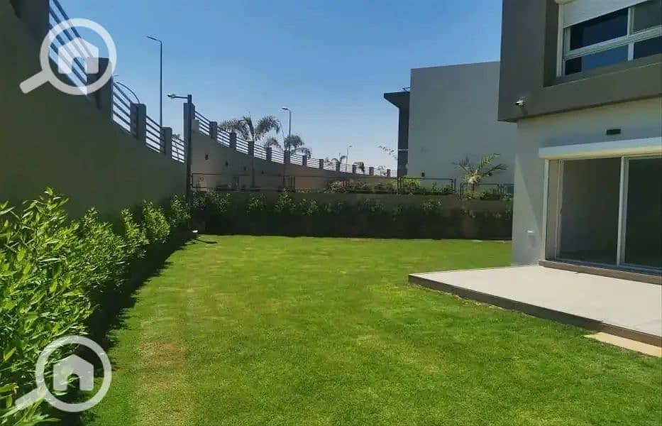 6 32706270-800x600. jpg