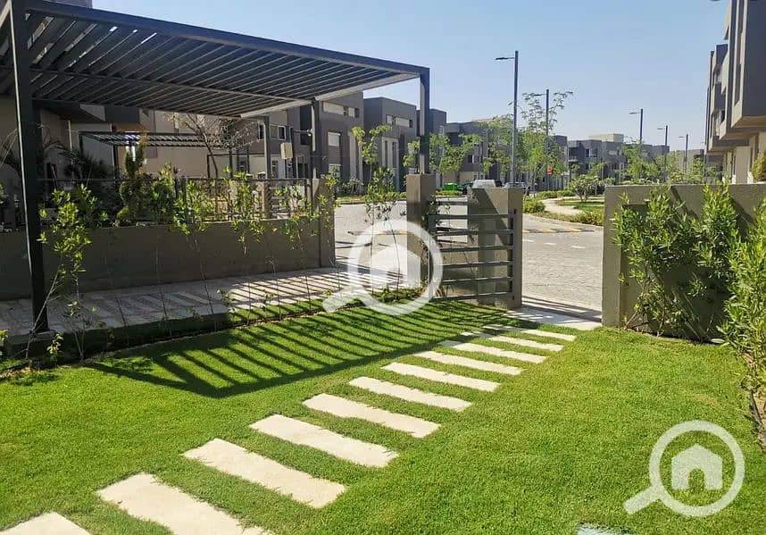 9 32818471-800x600. jpg