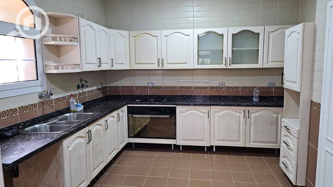 10 7f0e7195-341d-4af1-90ce-eae6eeab238f. jpeg