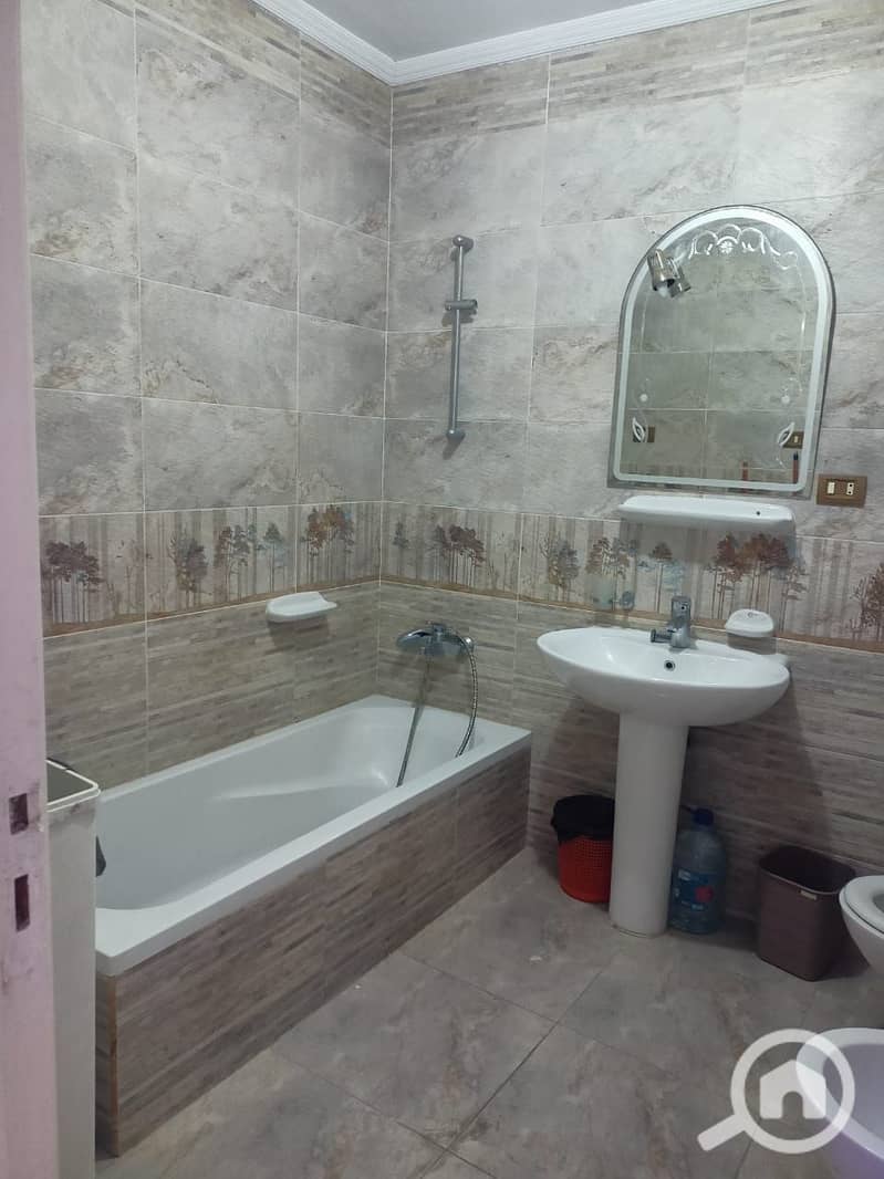 10 0ca90740-6451-4378-9a84-99e64a8a3e94. jpg