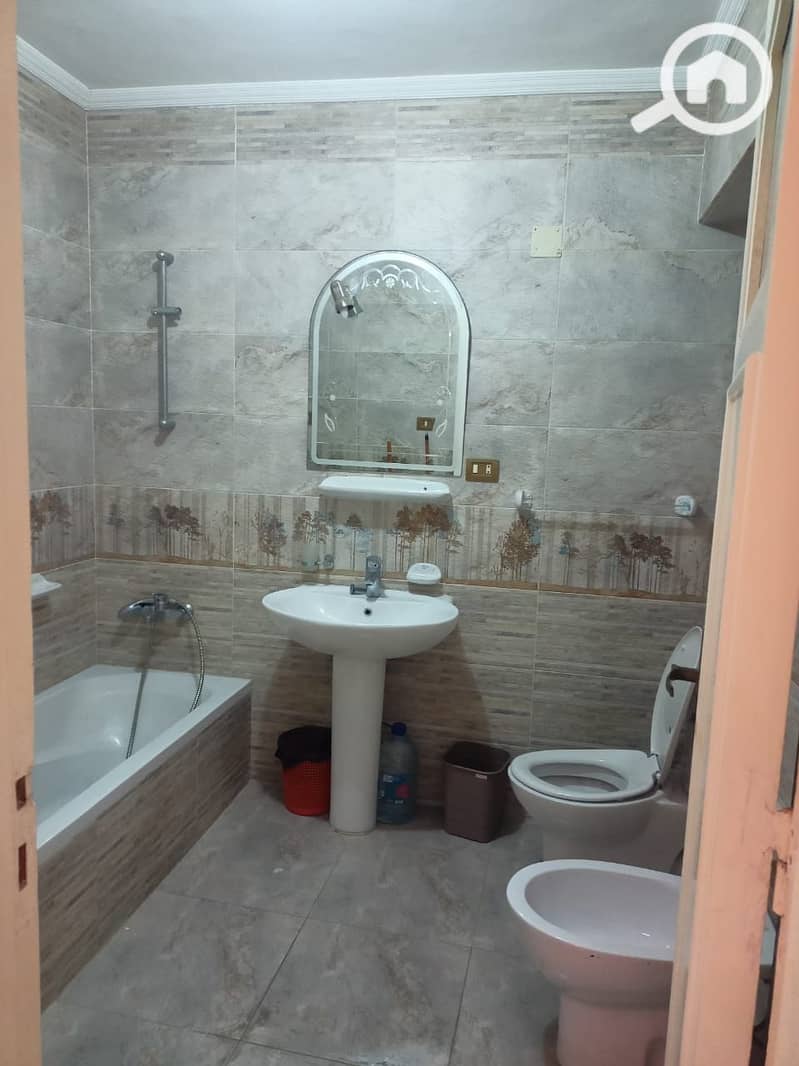 12 40e7842a-4b90-4af5-9cf5-3304a67071c0. jpg