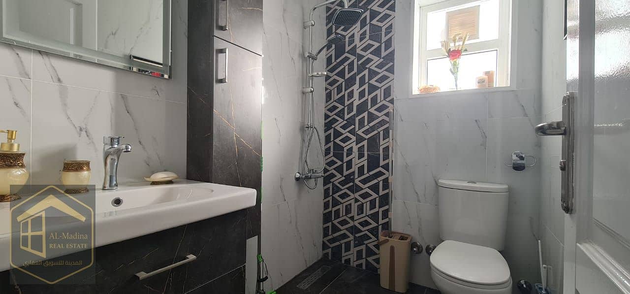 10 a41ae38a-4a88-4ea3-97e1-d584b96539a2. jpg