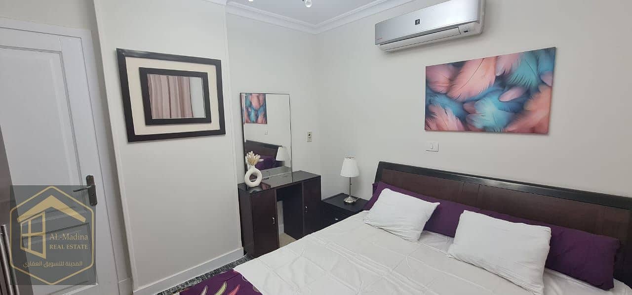 12 ea457f3b-5b79-4baa-9901-a282562354b0. jpg