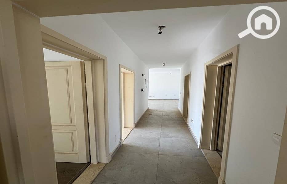 4 21df65b7-90ad-46dd-9fad-91e1855e32a9. jpg