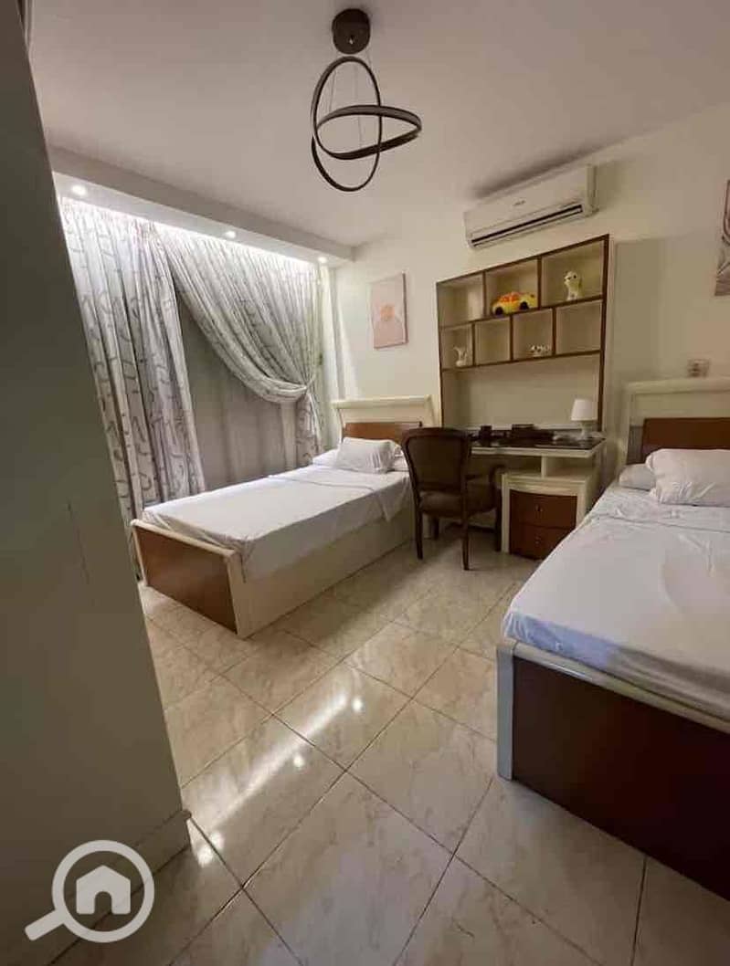 8 7b408eed-b859-44ce-abe8-139008a30404. jpg