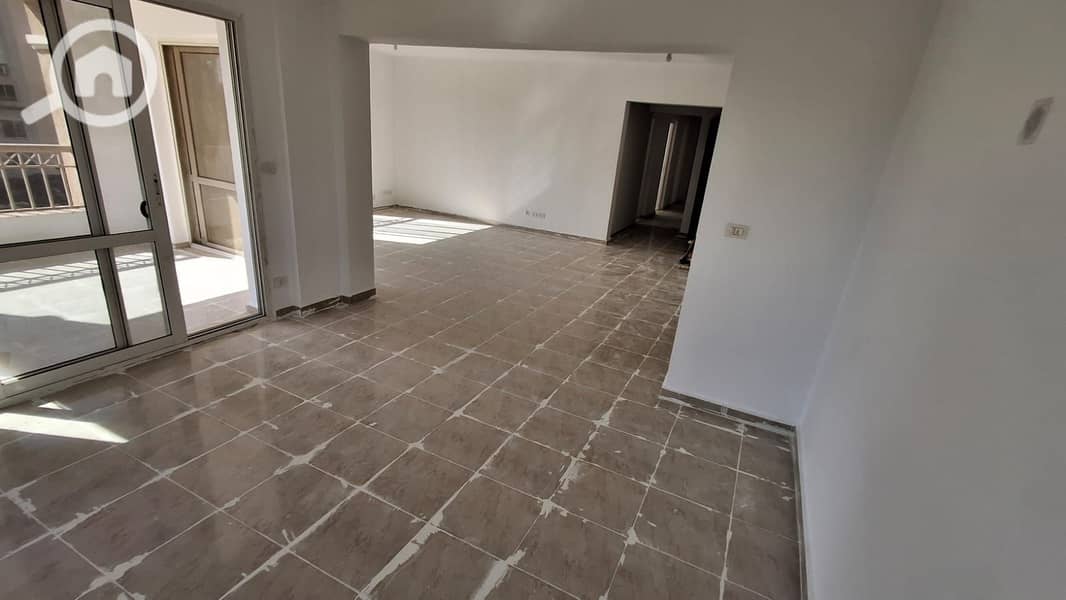 2 17a3f2c0-819d-46de-a783-ffa9568098a7. jpg