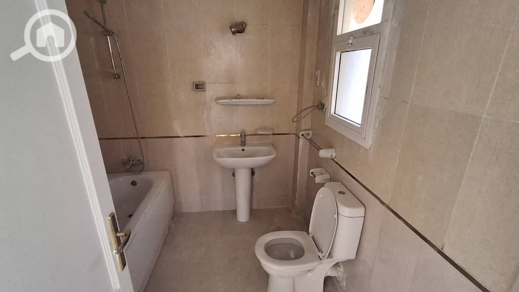 10 959d9304-ab30-4bce-a65d-4fbceb6238a8. jpg