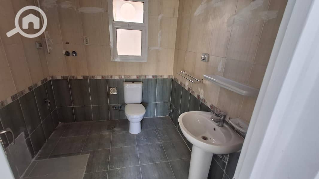 21 fd529eb0-eadd-4f88-8ba2-a59ff553401f. jpg