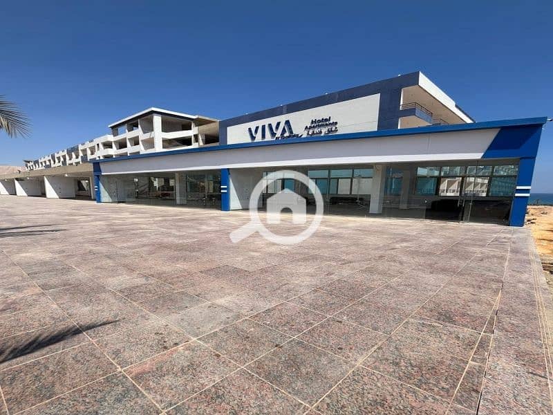 8 7cb7b6c8-451e-45f4-8f92-c065385bb7ed. jpg