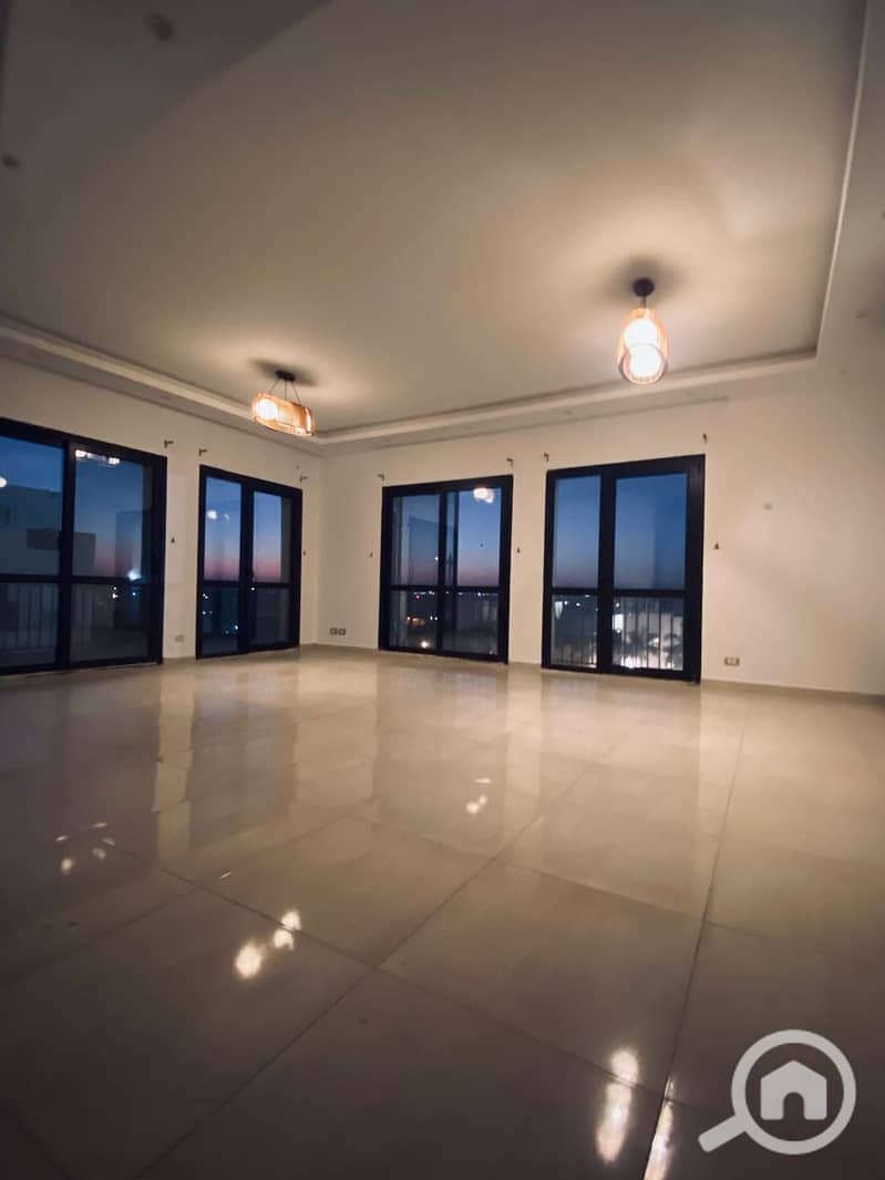 2 d68674d7-330f-4144-99c5-115d377fc0b5. jpg