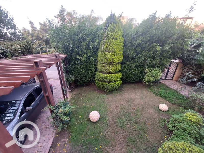 8 a2fb6e80-68b2-46f5-97bb-3d5b5e6d4c2c. jpg