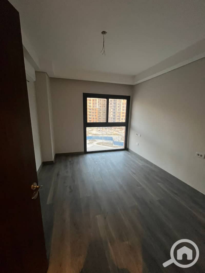 3 e7c3b0bc-9e80-4efa-8639-29fc85ae4246. jpg