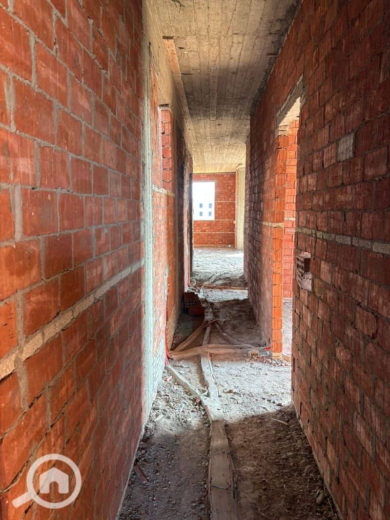 9 WhatsApp Image 2025-12-18 at 00.36. 16_41d73fbf. jpg