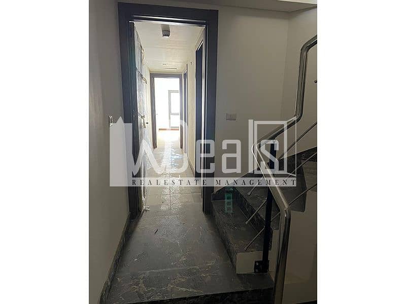 8 WhatsApp Image 2025-12-15 at 17.19. 52. jpg