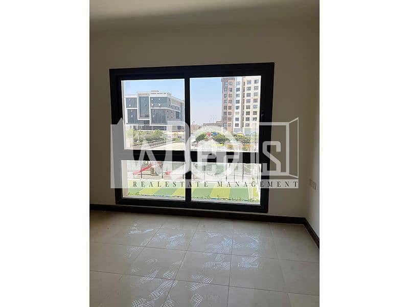 11 WhatsApp Image 2025-12-15 at 17.20. 00. jpg