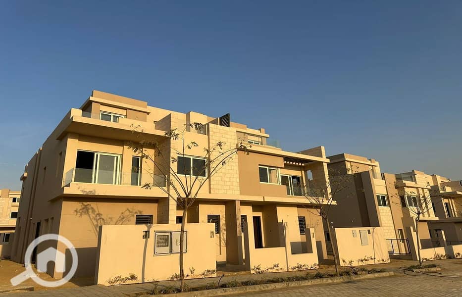 10 WhatsApp Image 2025-01-22 at 4.38. 10 PM (1). jpeg