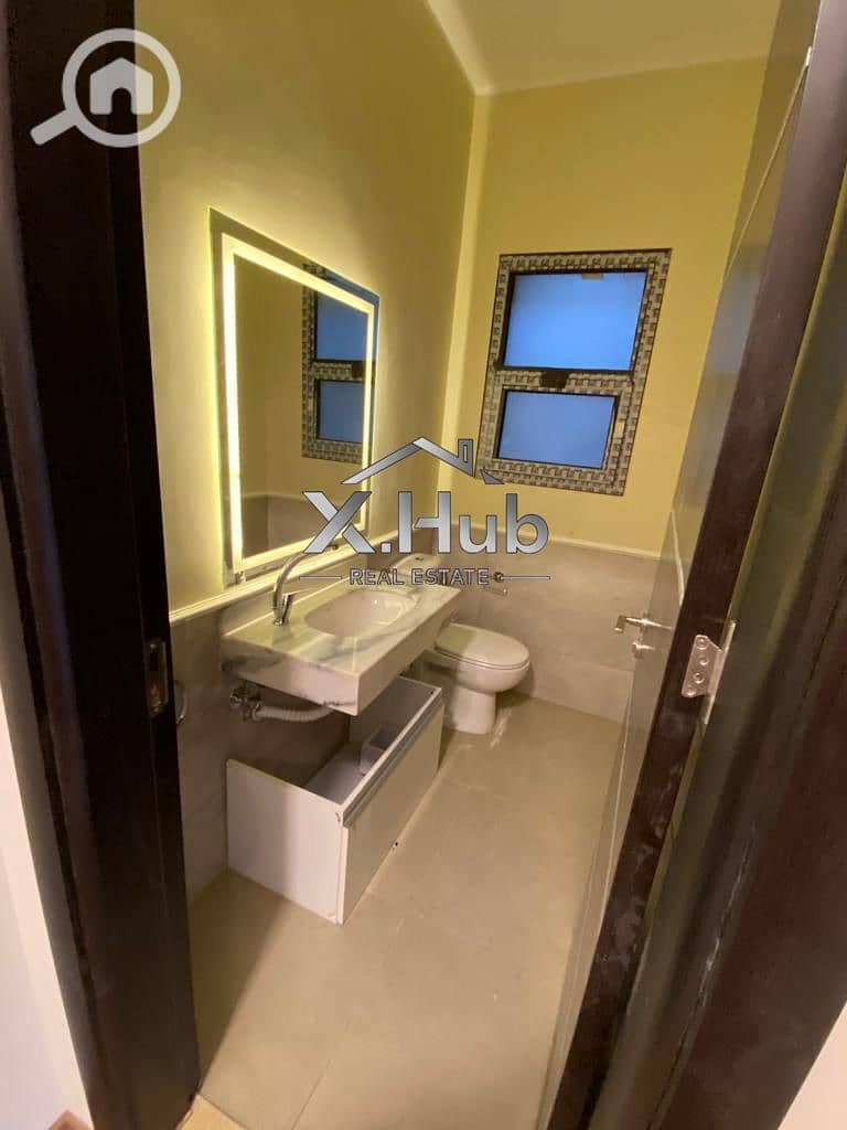 11 d0532896-2bd5-4aa5-ab56-c5476198d71c. jpg