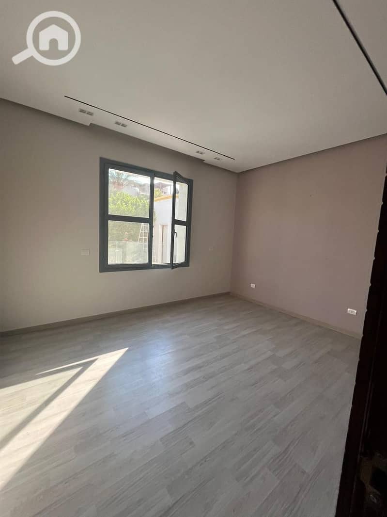 7 2014de0b-ee28-4b12-b05b-f6d611a94b8a. jpg