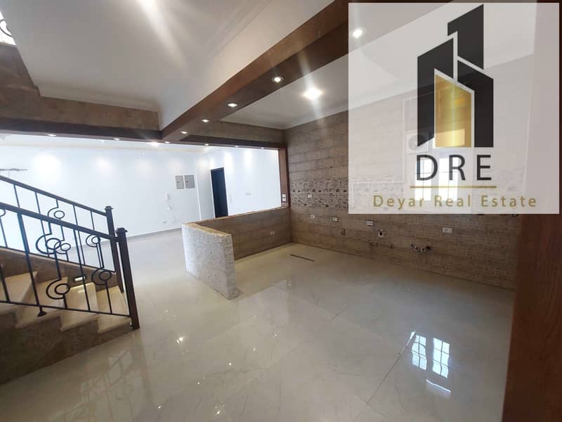 4 3d5d76a3-5f57-4979-b321-12a28856e8d7. jpg