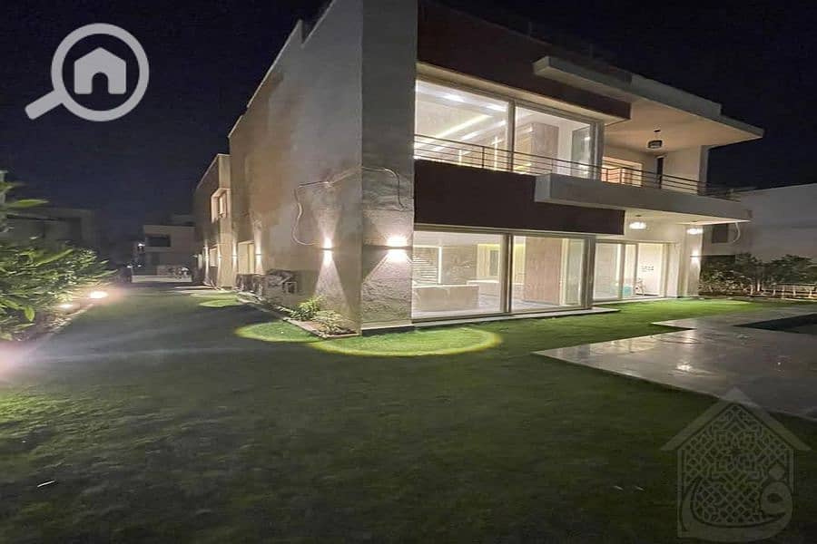 2 Background (15). png