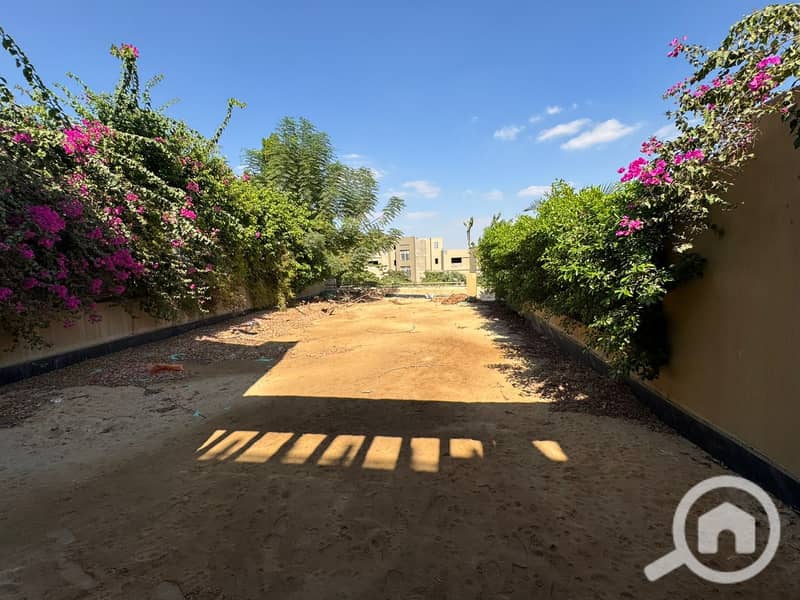 2 WhatsApp Image 2025-11-09 at 12.56. 29 PM. jpeg