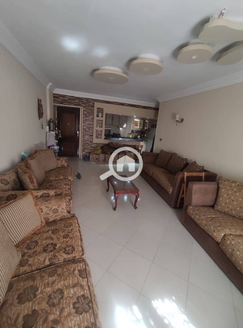 4 f7189fb8-0668-40f3-8b02-80bd731b69d9. jpeg