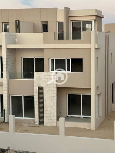 4 Bedroom Townhouse for Sale in 6th of October, Giza - WhatsApp Image 2025-09-16 at 4.45. 36 PM (2). jpeg