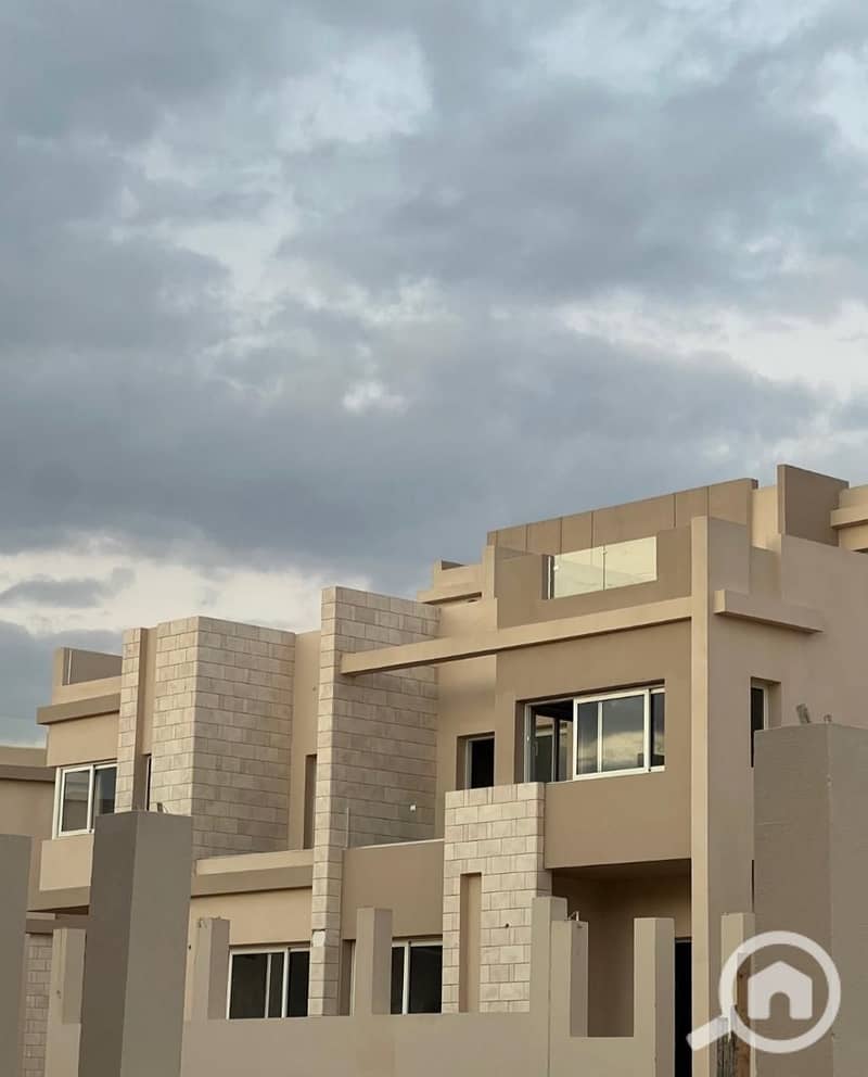 10 WhatsApp Image 2025-09-16 at 4.45. 34 PM. jpeg