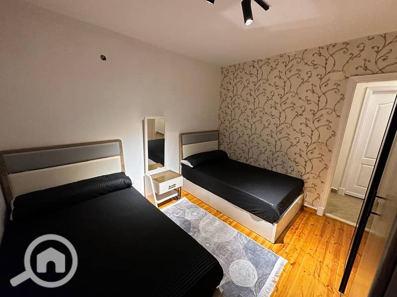 2 b042bfd2-04ea-4999-a91e-083f021cf58e. jpg