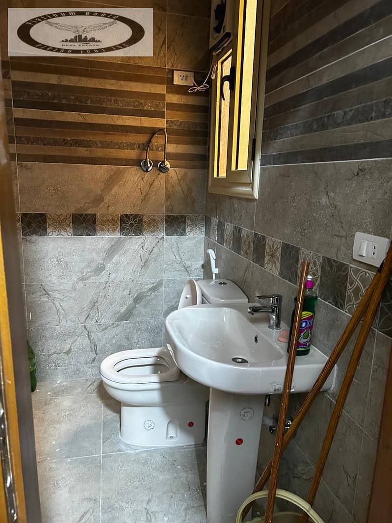 8 16a7d7ee-7262-4715-b275-70bf8935c046. jpg