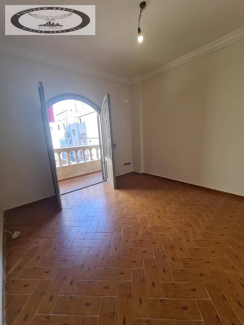 4 d5b46860-179b-4bfe-a7a2-f47b8b088f80. jpg