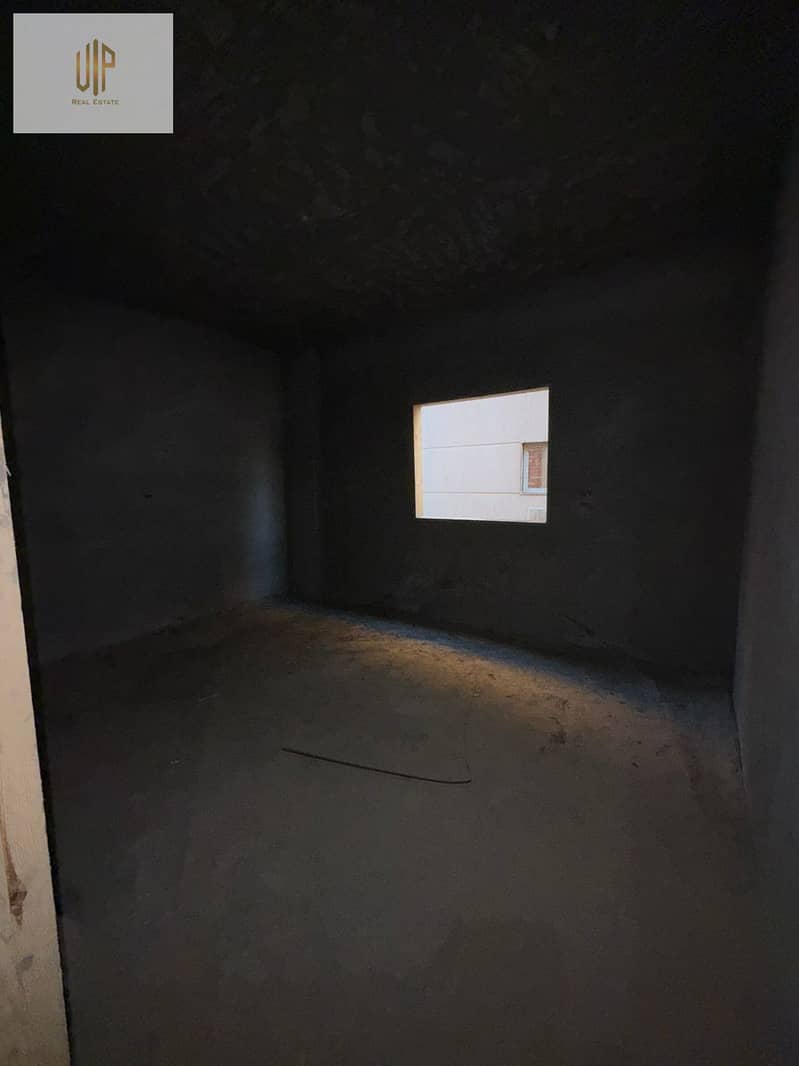 4 WhatsApp Image 2025-12-19 at 10.53. 55 PM. jpeg