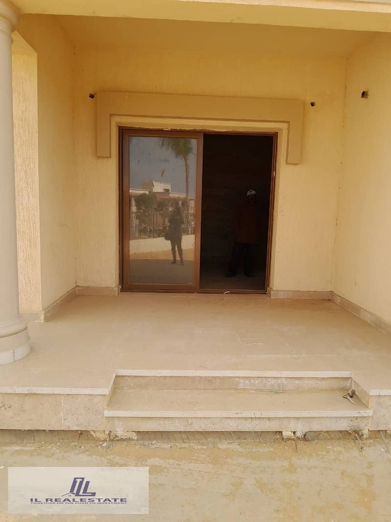 4 9242836c-8f6e-4233-aca8-8e1f6b2148b4. jpg