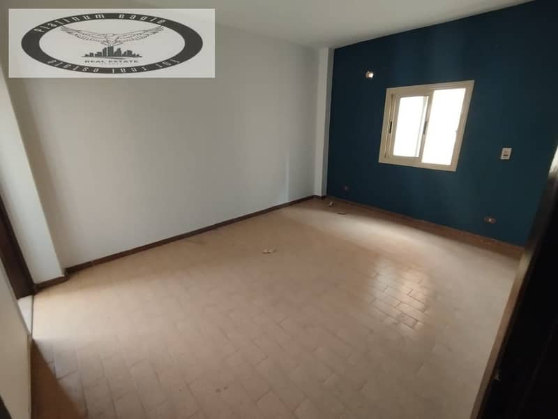 8 c6bfe79a-1a96-40f4-b02d-882feae2fc57. jpg