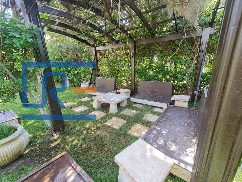 18 facfbee0-0495-4a80-bd47-fb171d1ae25e. jpeg