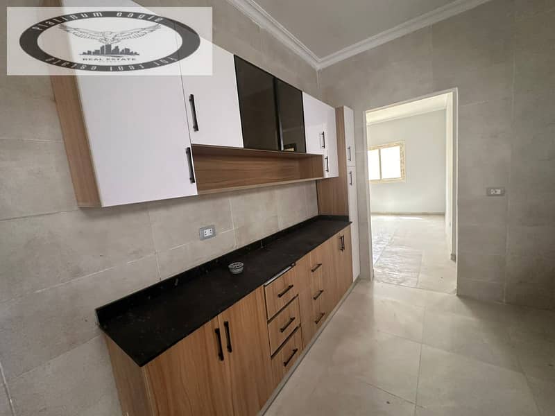 10 55db8e40-6f39-4ceb-9f3f-4176b60da2bc. jpg