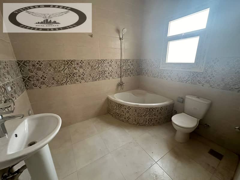 13 2194732a-e487-478a-8ee8-d79a031500ae. jpg