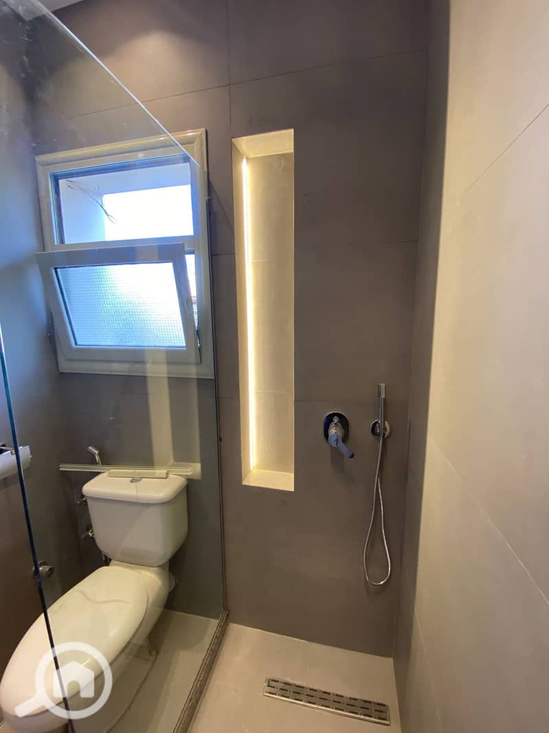 5 84bd9340-bbbe-4bb9-b22f-ae9f12e1332b. jpg