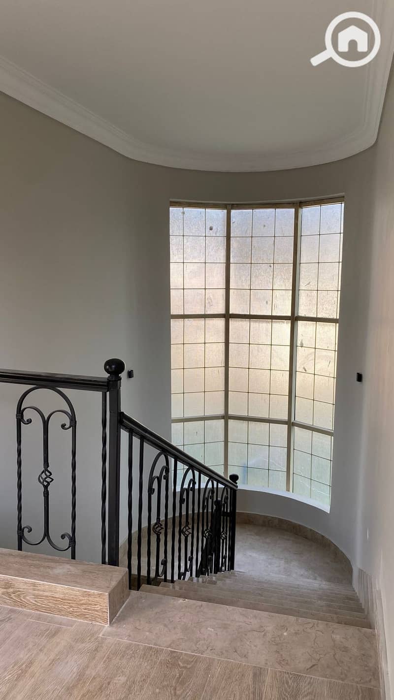 18 50b45ab6-ec59-4983-af5a-5627af100a1a. jpg