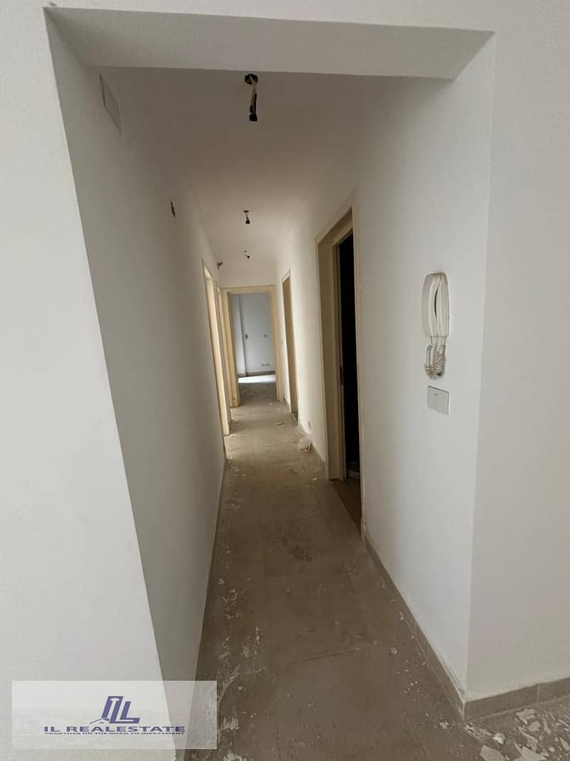 4 WhatsApp Image 2025-12-13 at 17.15. 39 (3). jpeg