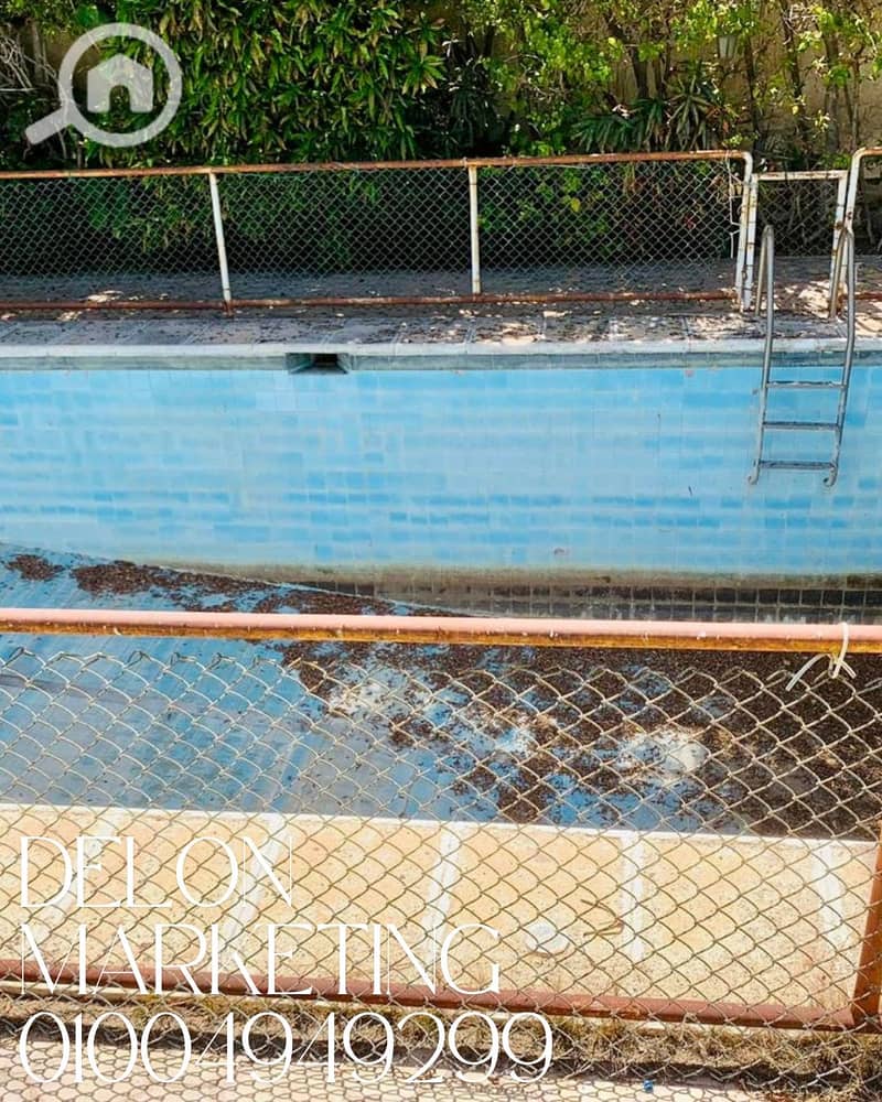 5 Clean Vintage Photo Collage Fall Fashion Instagram Post. png. png