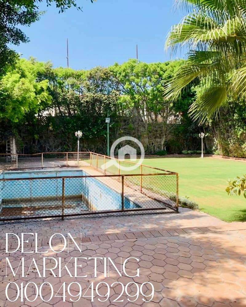 8 Clean Vintage Photo Collage Fall Fashion Instagram Post. png. png