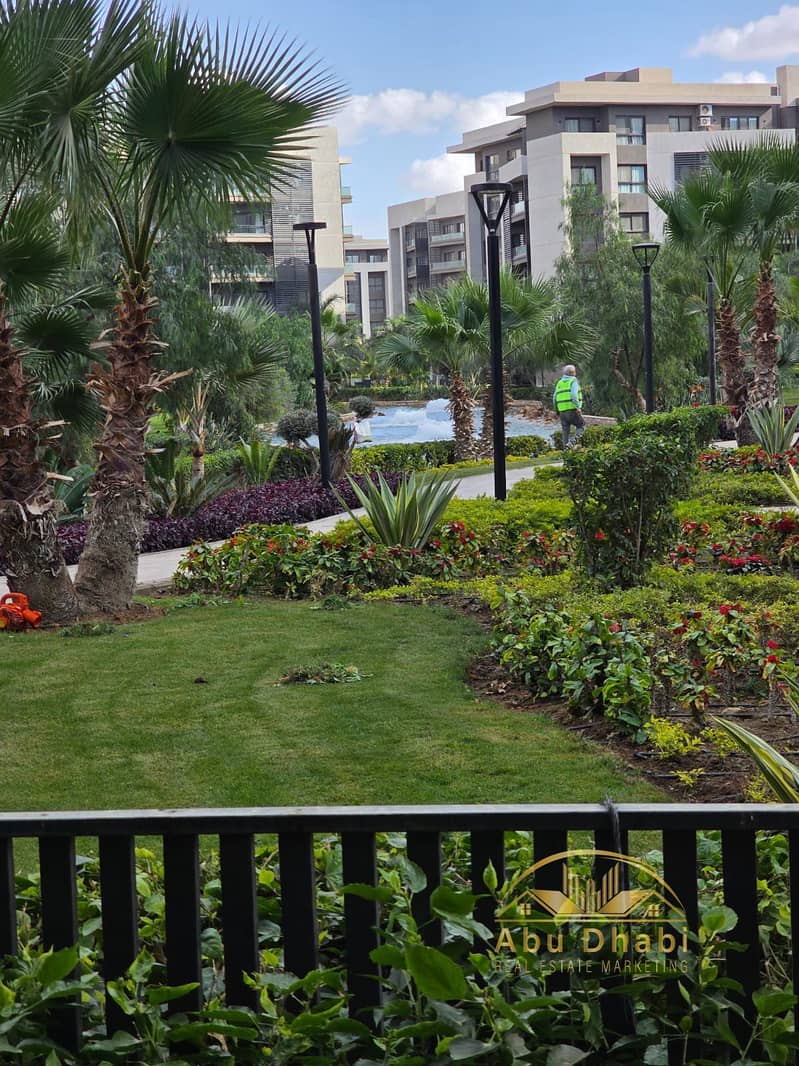 12 4c32ebc7-fb8f-4431-ab2c-de28c4fb762b. jpg