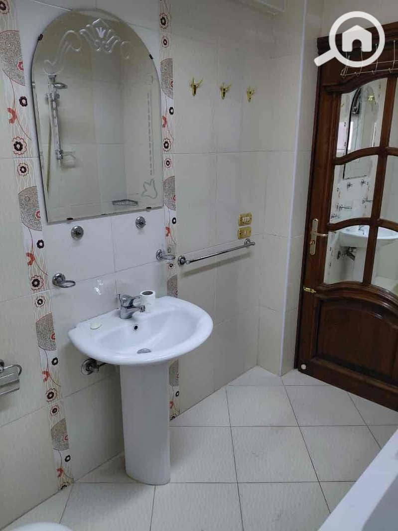 7 0a611ecc-65d0-4c56-80b4-a4a54f62d388. jpg